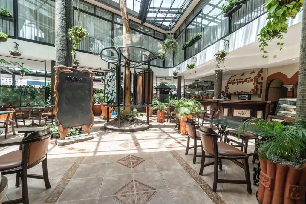 Thorn Tree Cafe | Sarova Stanley
