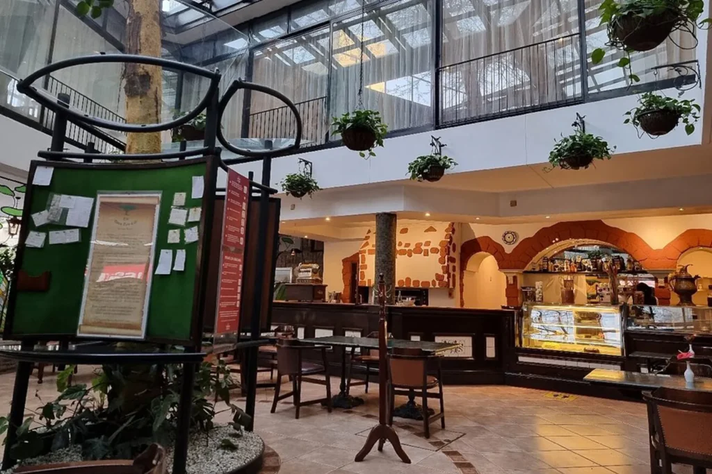Thorn Tree Cafe | Sarova Stanley