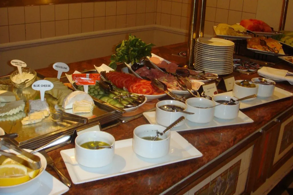 Thorn Tree Cafe | Sarova Stanley
